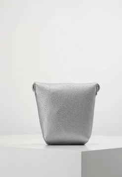 TOM TAILOR DENIMIDA - Axelremsväska - Silber 10 TOM TAILOR DENIMIDA - Axelremsväska - Silber -Tom Tailor Denim Försäljning c6e8bb44ae6145168a33e7d5e1c77bbb